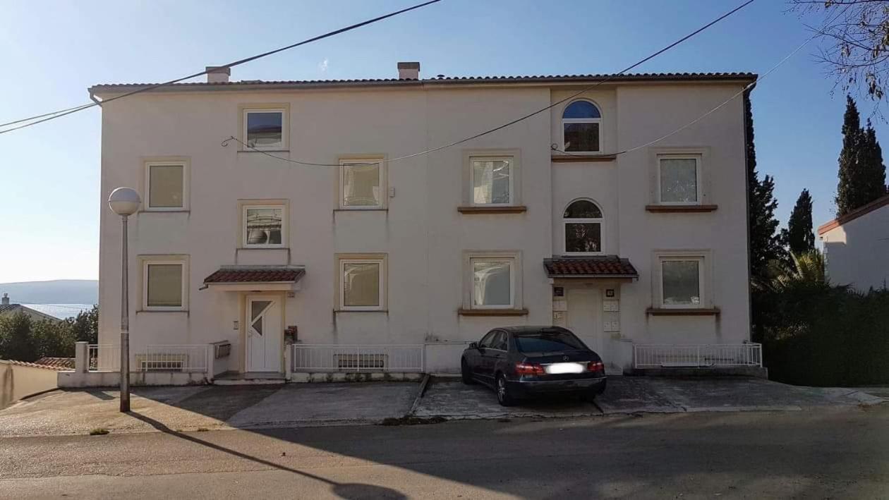 Apartment Zara Dramalj Esterno foto
